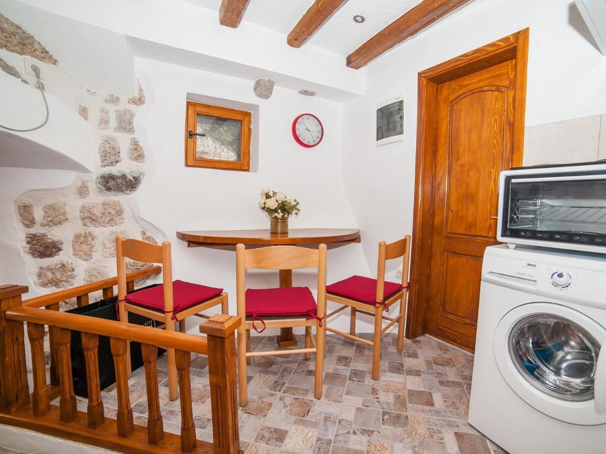 Apartment Alexandra Kotor Exterior photo